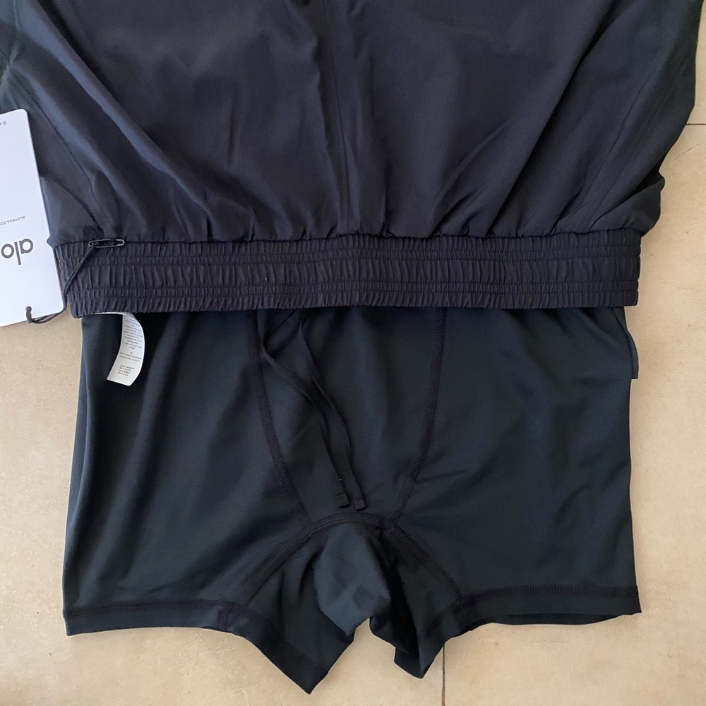 SOLD ALO Yoga Men’s “Adapt” 5” Inseam Short w/ Liner (S) *BESTSELLER* - Picture 13 of 13